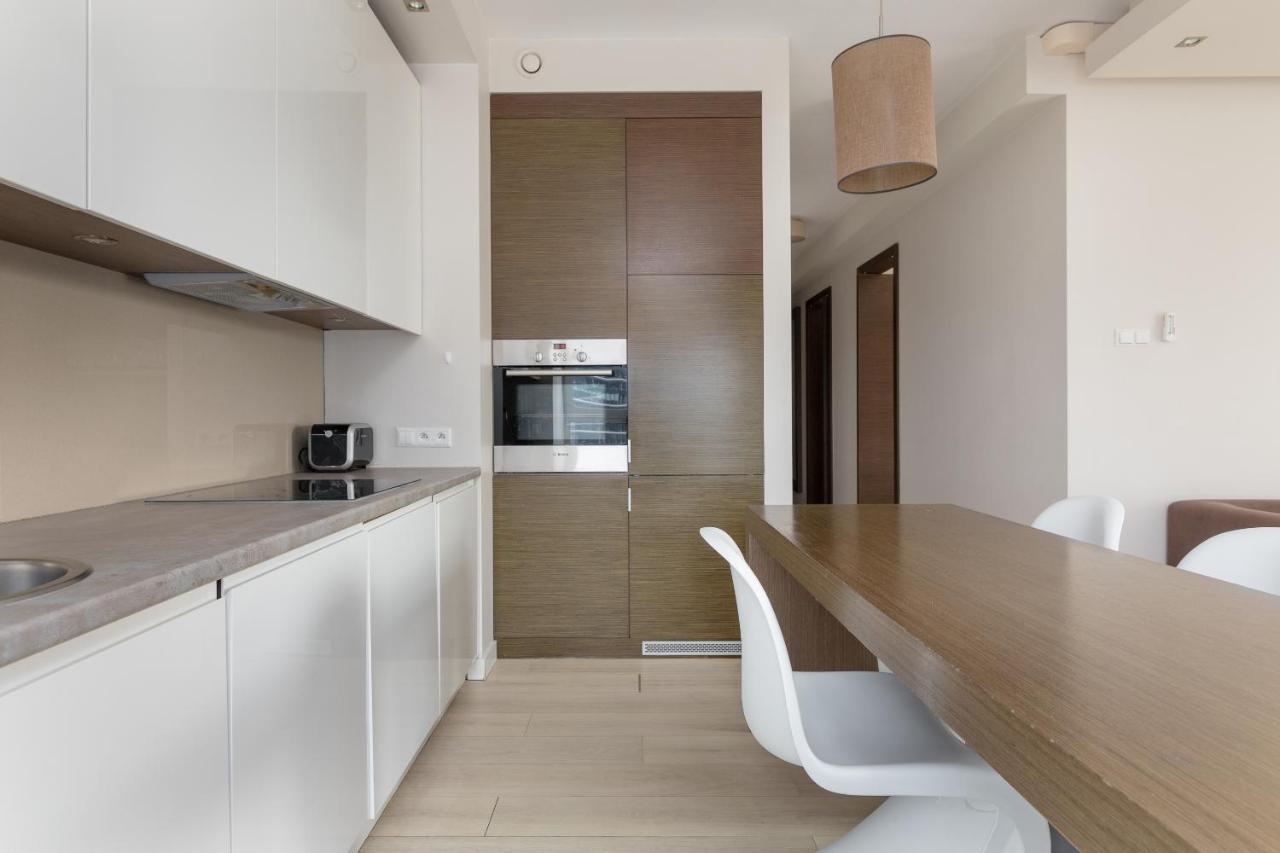 Grzybowska Platinum Apartment Tower A Warsaw Exterior photo