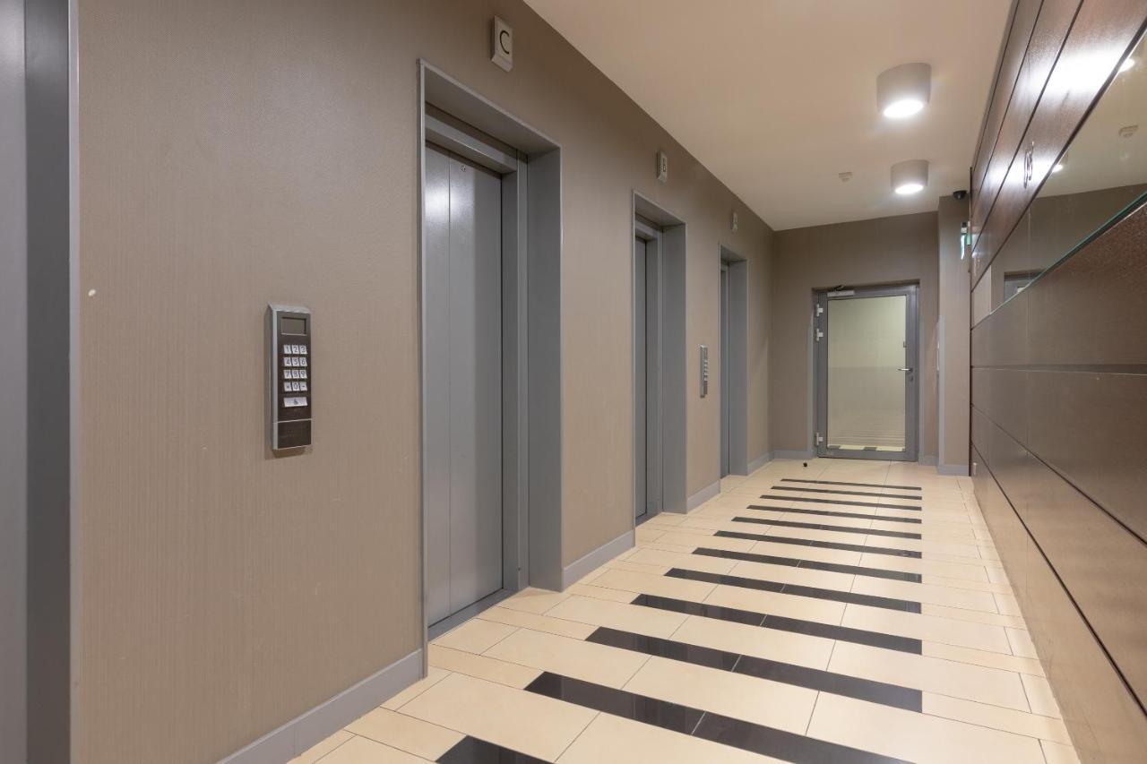 Grzybowska Platinum Apartment Tower A Warsaw Exterior photo